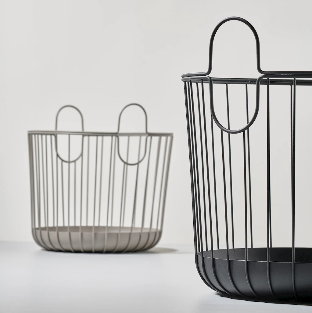 Inu kurv, Black Inu kurv, Black