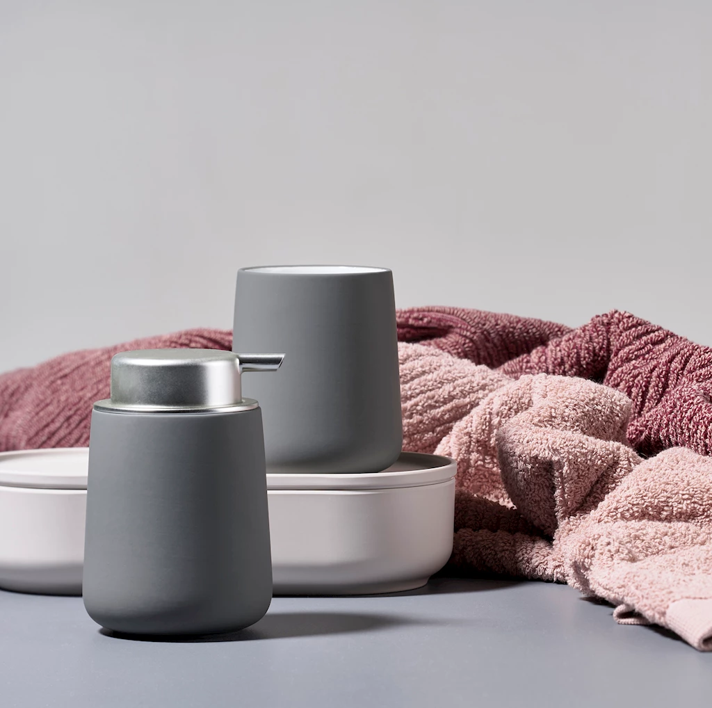 Nova såpedispenser, grå matt Nova såpedispenser, grå matt